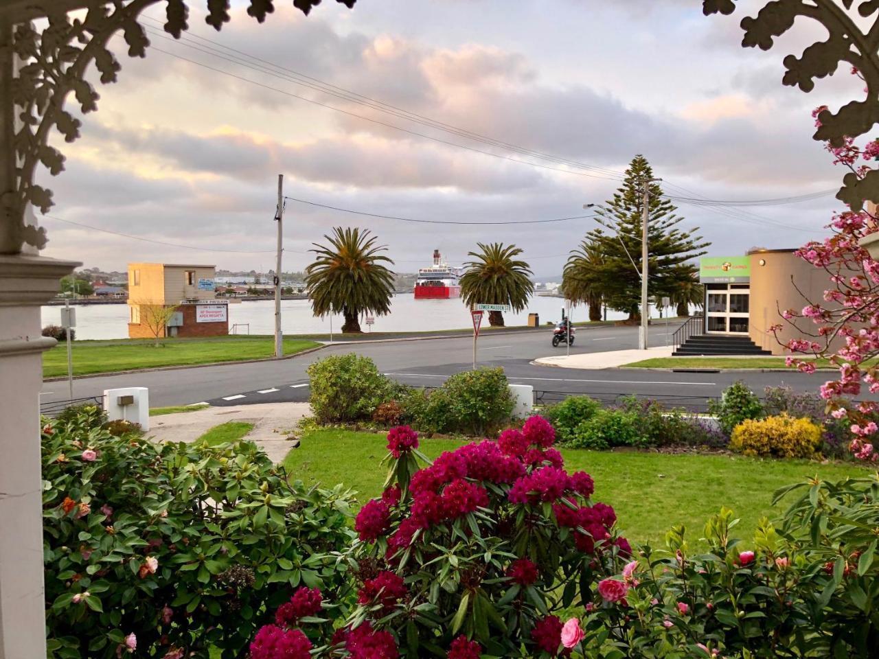 Riverbank Villa Devonport Exterior foto